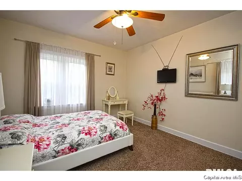 2611 S 5th St, Springfield, IL 62703 photo 14