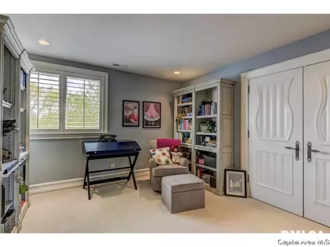 3700 Vanderbilt Cir, Springfield, IL 62711 photo 27