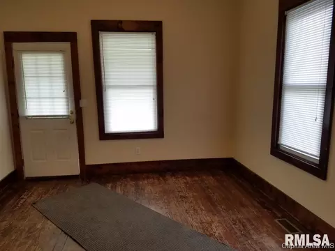 2451 S 11th St, Springfield, IL 62703 photo 2