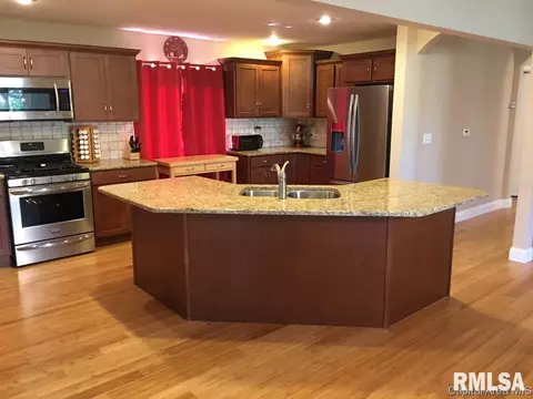 8083 W Outer Rd, Sherman, IL 62684 photo 12