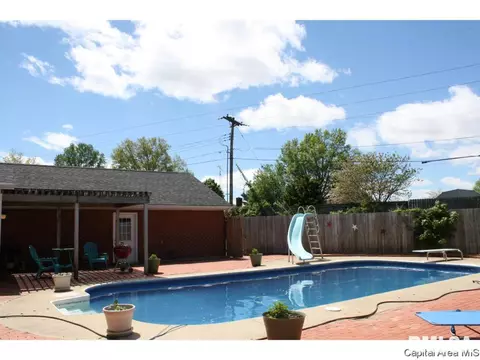 8083 W Outer Rd, Sherman, IL 62684 photo 4