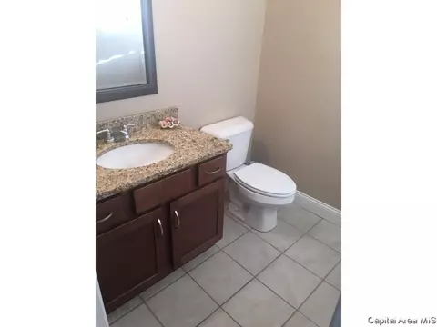 8083 W Outer Rd, Sherman, IL 62684 photo 18