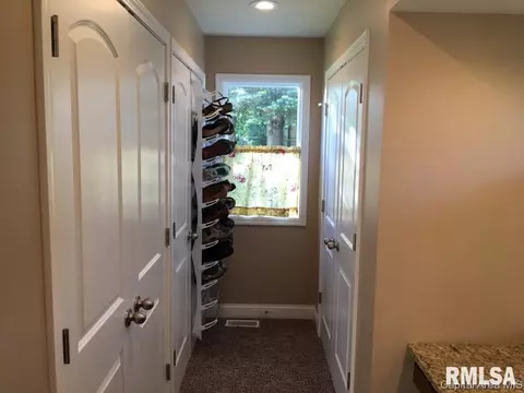 8083 W Outer Rd, Sherman, IL 62684 photo 23