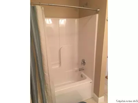 8083 W Outer Rd, Sherman, IL 62684 photo 29
