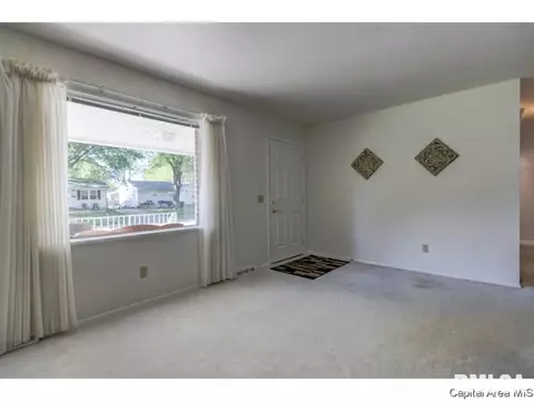 2557 Sandgate Rd, Springfield, IL 62702 photo 4