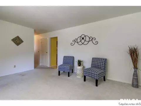 2557 Sandgate Rd, Springfield, IL 62702 photo 5