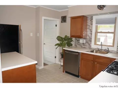 2336 S Lowell Ave, Springfield, IL 62704 photo 3