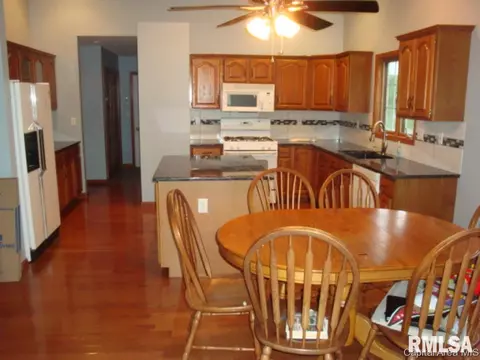 3616 Ginger Creek Dr, Springfield, IL 62711 photo 2