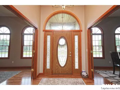3809 Buckeye Dr, Springfield, IL 62712 photo 2