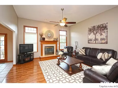 3809 Buckeye Dr, Springfield, IL 62712 photo 7