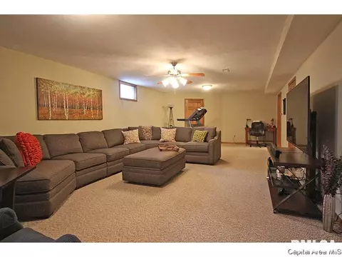 3809 Buckeye Dr, Springfield, IL 62712 photo 15