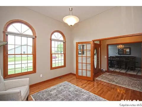 3809 Buckeye Dr, Springfield, IL 62712 photo 4