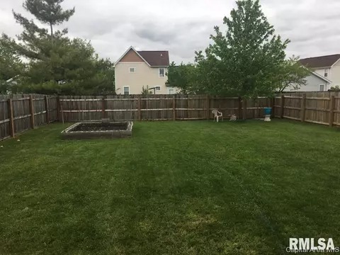 416 N 14th St, Springfield, IL 62702 photo 2