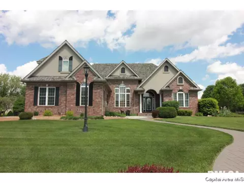 9 Hickory Ridge Ln, Springfield, IL 62707 photo 2