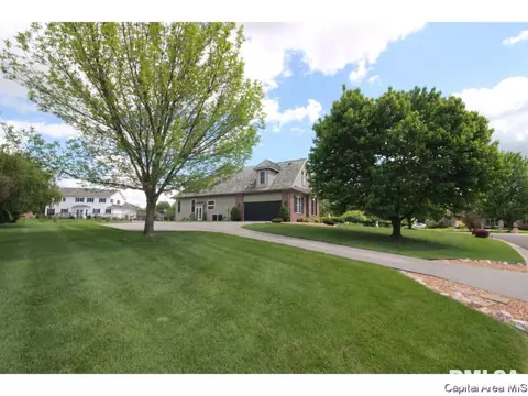 9 Hickory Ridge Ln, Springfield, IL 62707 photo 3
