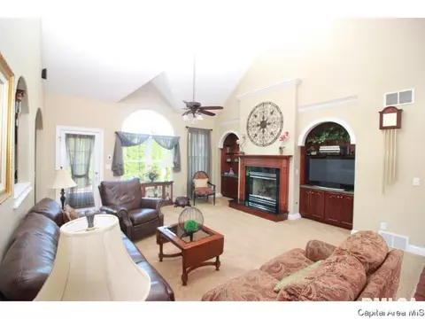 9 Hickory Ridge Ln, Springfield, IL 62707 photo 6