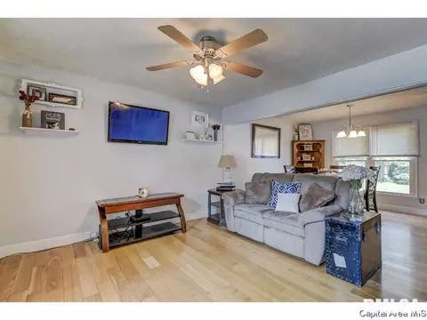 2304 Noble, Springfield, IL 62704 photo 9