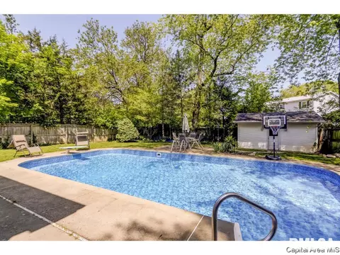 2304 Noble, Springfield, IL 62704 photo 2