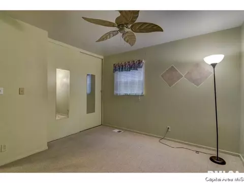 2536 Holmes Ave, Springfield, IL 62704 photo 10
