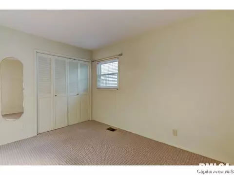 2536 Holmes Ave, Springfield, IL 62704 photo 17
