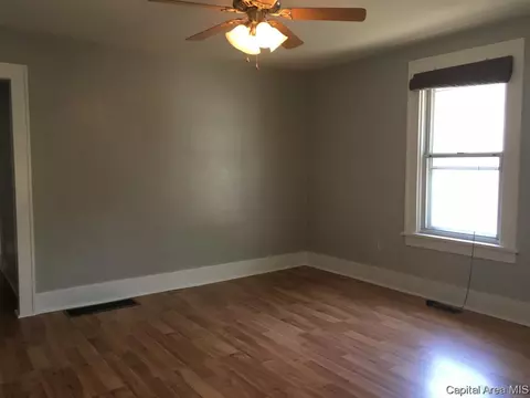2416 Holmes Ave, Springfield, IL 62704 photo 5
