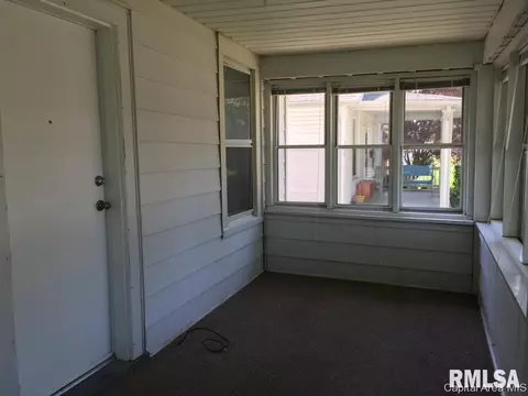 2416 Holmes Ave, Springfield, IL 62704 photo 4