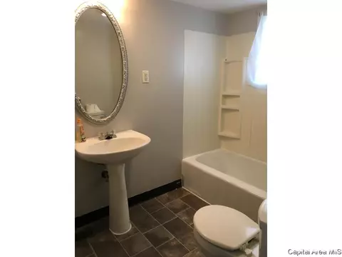 2416 Holmes Ave, Springfield, IL 62704 photo 16