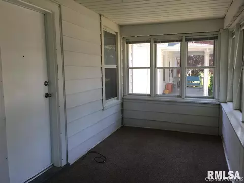 2416 Holmes Ave, Springfield, IL 62704 photo 3