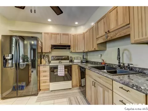 2524 Selkirk Rd, Springfield, IL 62702 photo 13
