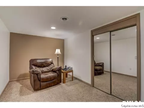 2524 Selkirk Rd, Springfield, IL 62702 photo 21
