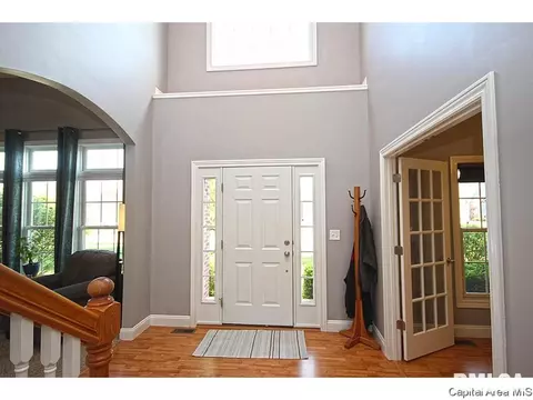 2212 Harbor Lndg, Springfield, IL 62712 photo 2