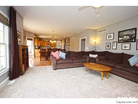 2212 Harbor Lndg, Springfield, IL 62712 photo 12