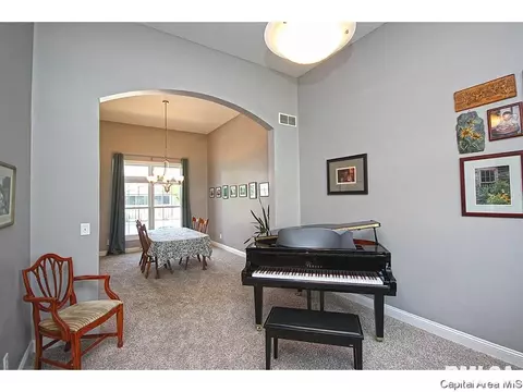 2212 Harbor Lndg, Springfield, IL 62712 photo 5