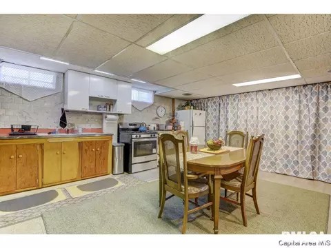 1831 E Grant St, Springfield, IL 62703 photo 27