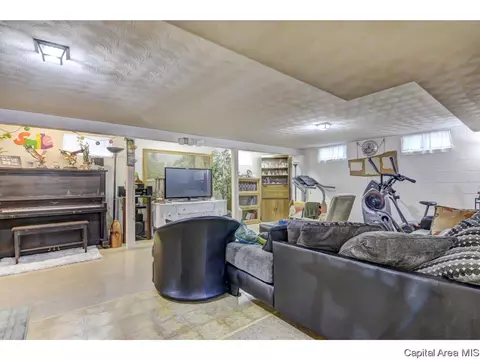 1831 E Grant St, Springfield, IL 62703 photo 21