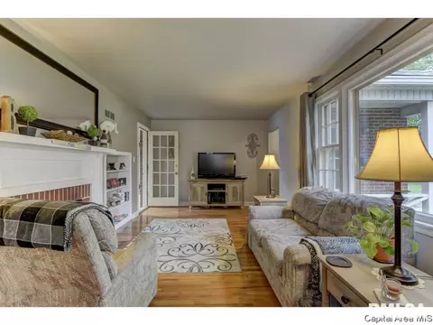 2048 S Walnut, Springfield, IL 62704 photo 3