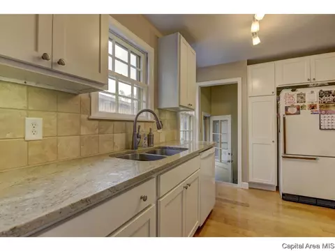 2048 S Walnut, Springfield, IL 62704 photo 13