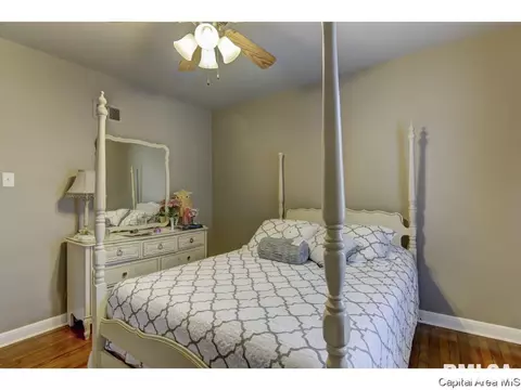 2048 S Walnut, Springfield, IL 62704 photo 21