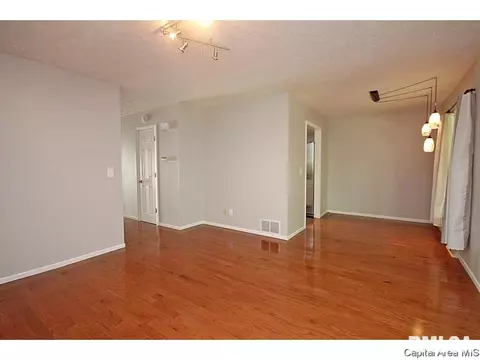 44 Country Pl, Springfield, IL 62703 photo 4