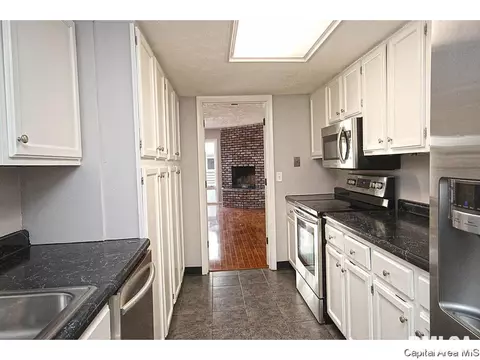 44 Country Pl, Springfield, IL 62703 photo 11