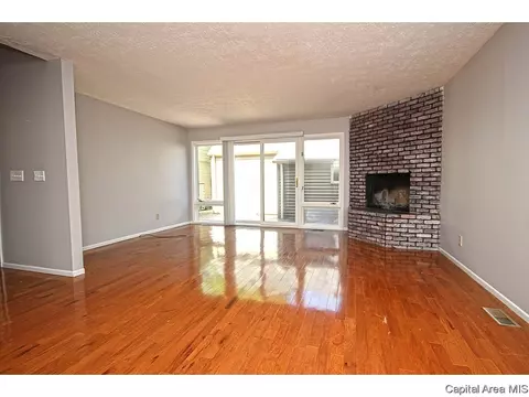 44 Country Pl, Springfield, IL 62703 photo 9