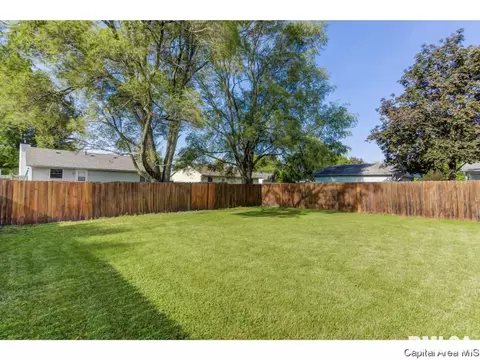 3012 Stokebridge Rd, Springfield, IL 62702 photo 6