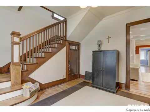 424 E Main St, Rochester, IL 62563 photo 2