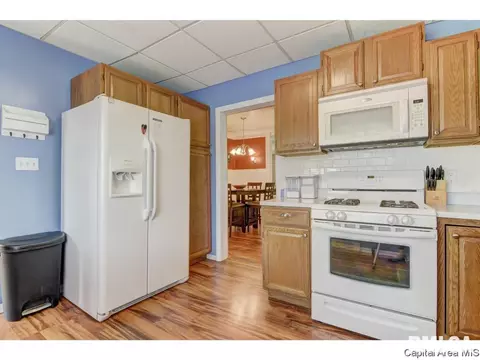 424 E Main St, Rochester, IL 62563 photo 7
