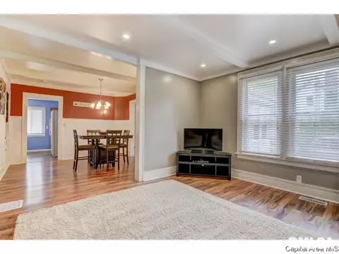 424 E Main St, Rochester, IL 62563 photo 5