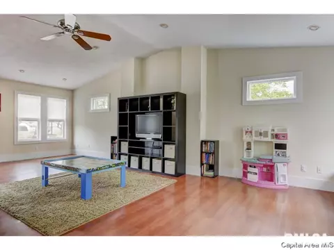 424 E Main St, Rochester, IL 62563 photo 13