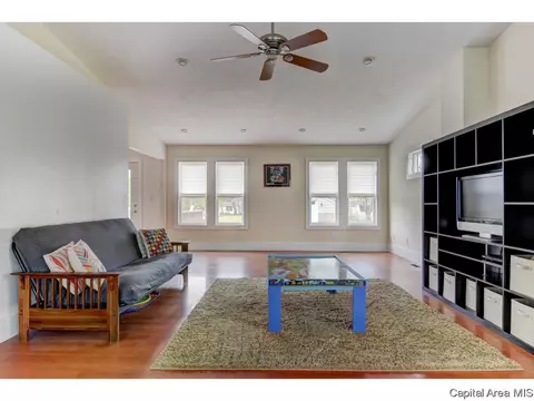 424 E Main St, Rochester, IL 62563 photo 16