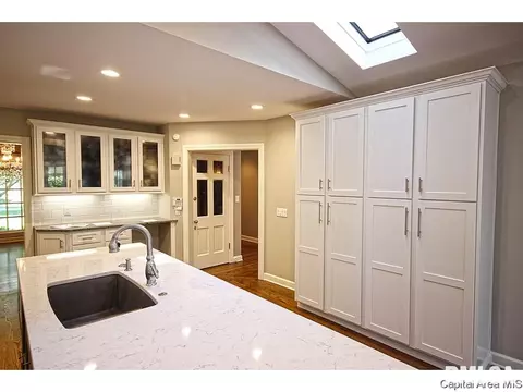 2105 Wiggins, Springfield, IL 62704 photo 14