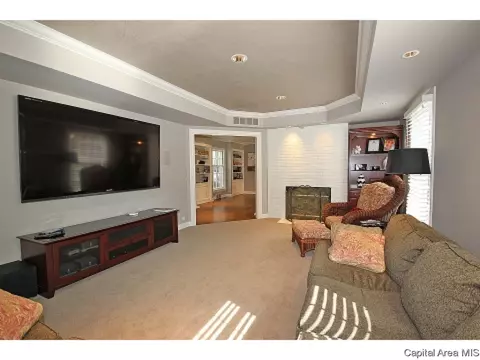 2105 Wiggins, Springfield, IL 62704 photo 7