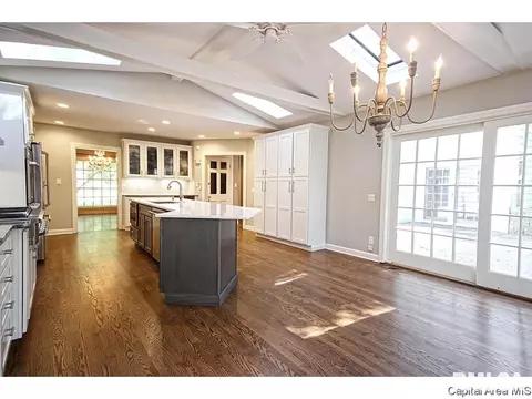 2105 Wiggins, Springfield, IL 62704 photo 11
